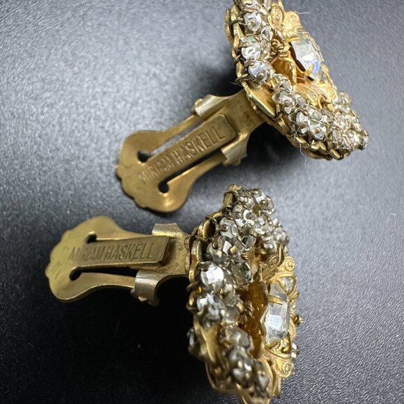 Vintage Signed Miriam Haskell Flower Gold Tone Rhinestone Earrings - Picture 11 of 12